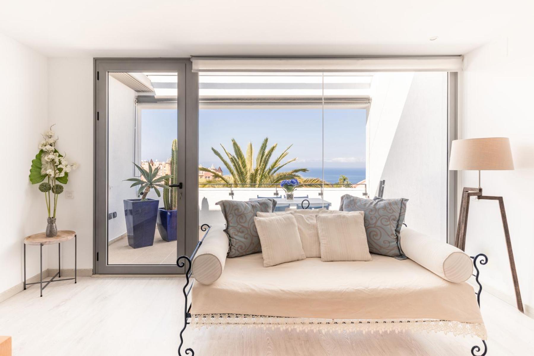 Sissi Boutique - The Terrace Between Ocean And Teide * Santa Ursula (Tenerife)